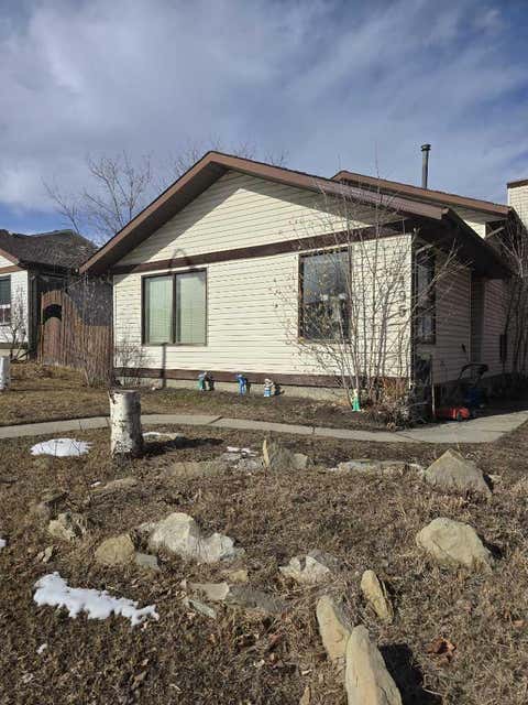 Photo of 195 Shawglen Road SW, Calgary, AB T2Y 1Y2 (MLS # A2332710)