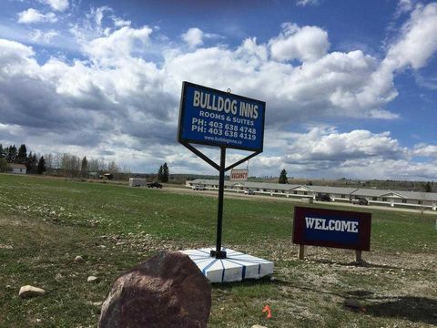 830 Main Avenue W Sundre AB T0M 1X0