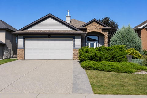 Photo of 1207 Westmount Drive, Strathmore, AB T1P 1Y9 (MLS # A2333485)