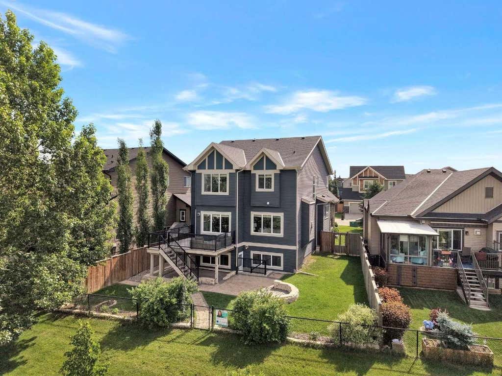 Photo of 83 Ravenscroft Close SE, Airdrie, AB T4A 0M1 (MLS # A2327090)