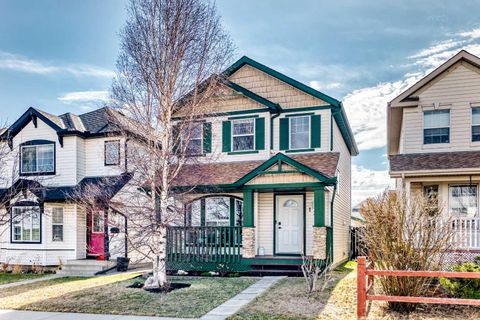 Photo of 136 Hidden Hills Road NW, Calgary, AB T3A 5Y2 (MLS # A2300585)