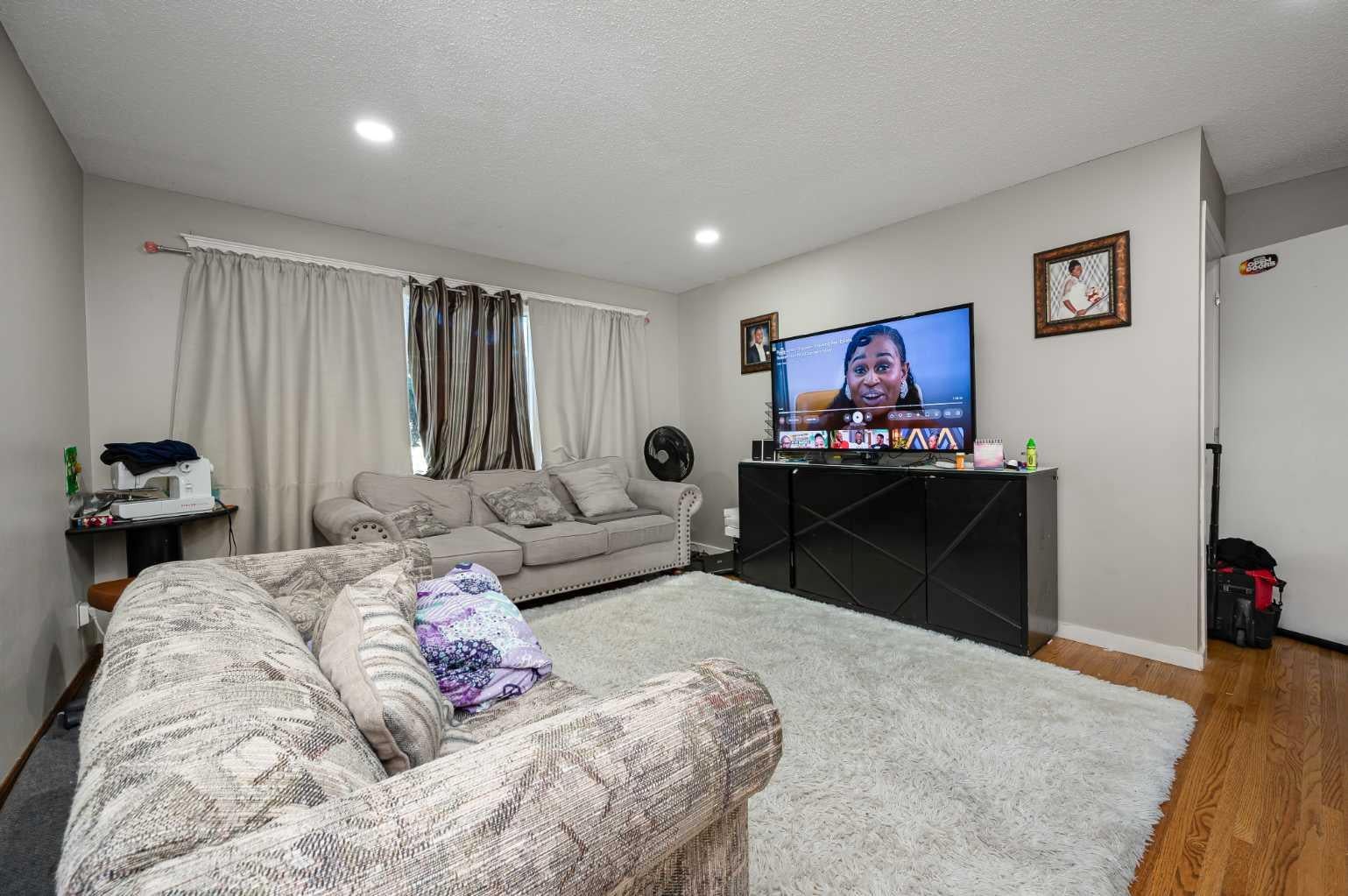 823 Sabrina Road SW