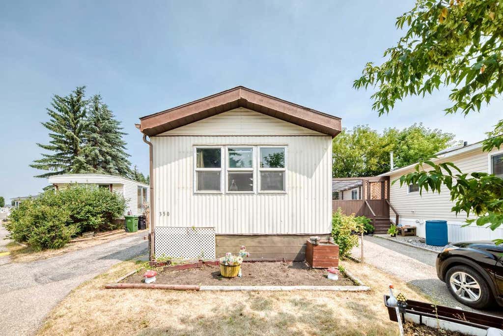 Photo of 3223 83 Street NW #350, Calgary, AB T3B 5N9 (MLS # A2334552)