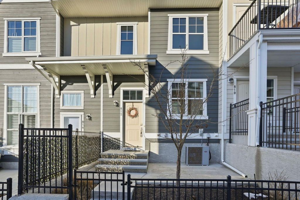 Photo of 812 Cranbrook Walk SE, Calgary, AB T3M 2V5 (MLS # A2298479)