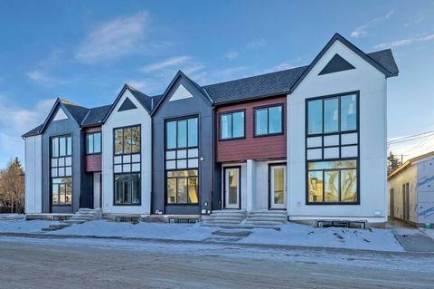 Photo of 2701 28 Avenue SW #3, Calgary, AB T2T 1J7 (MLS # A2278298)