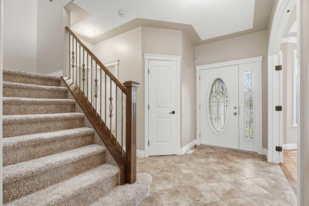 Photo of 75 Royal Abbey Rise NW, Calgary, AB T3G 4Y5 (MLS # A2334018)