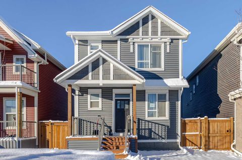 13 Howse Row NE Calgary AB T3P 0Z3