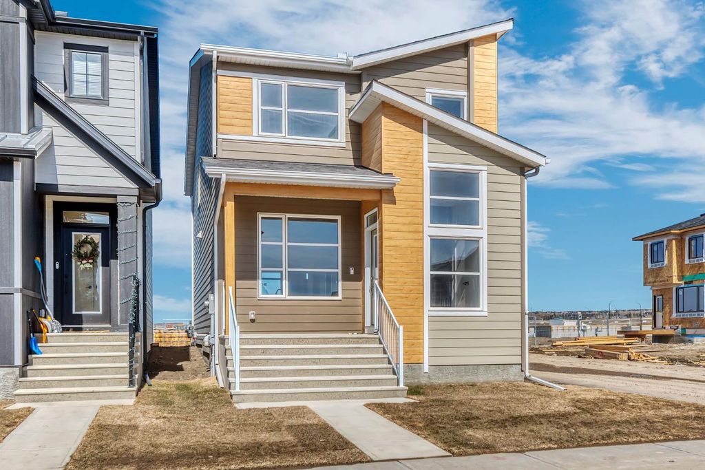 Photo of 130 Royston Park NW, Calgary, AB T3L 0G9 (MLS # A2301388)