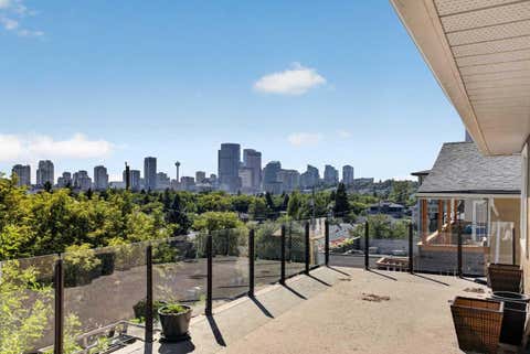 Photo of 1021 Drury Avenue NE, Calgary, AB T2E 0M3 (MLS # A2340052)