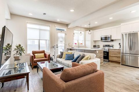 10060 46 Street NE 511 Calgary AB T3J 2H8