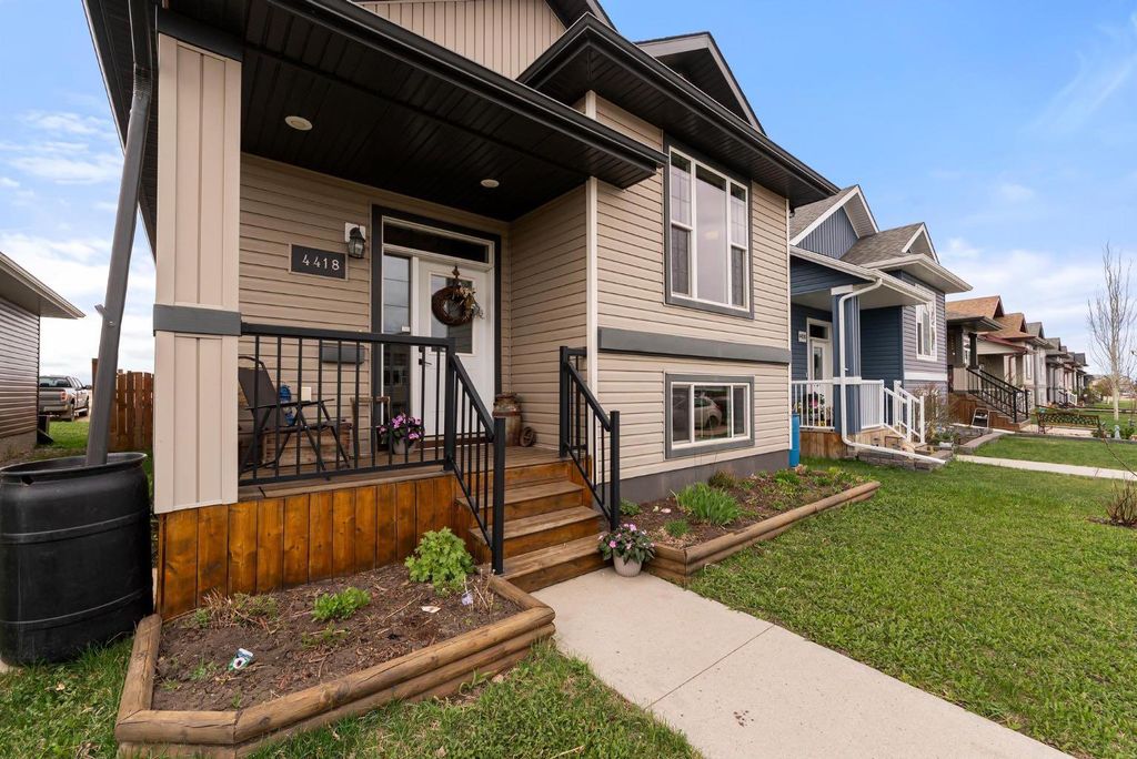 Photo of 4418 75 Street, Camrose, AB T4V 5C9 (MLS # A2311928)