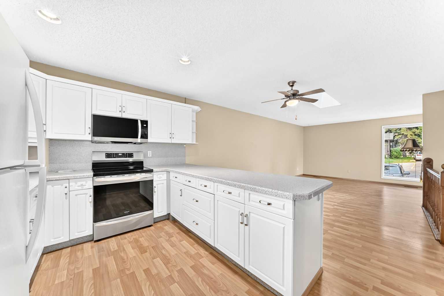 336 Rundlehill Drive NE 13