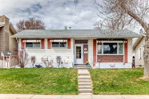 Photo of 165 Marbrooke Circle NE, Calgary, AB T2A 2W4 (MLS # A2305860)