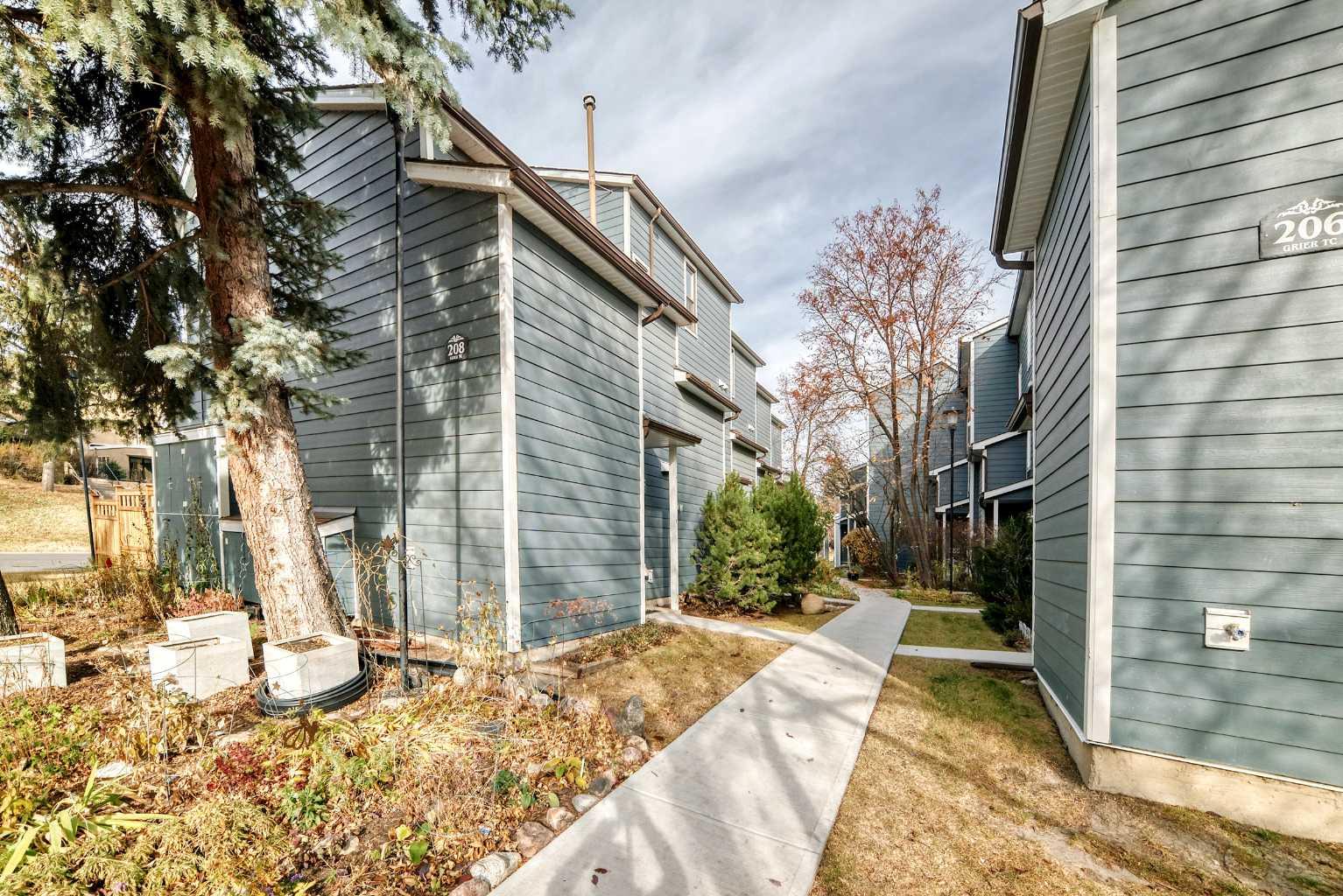 208 Grier Terrace NE 1