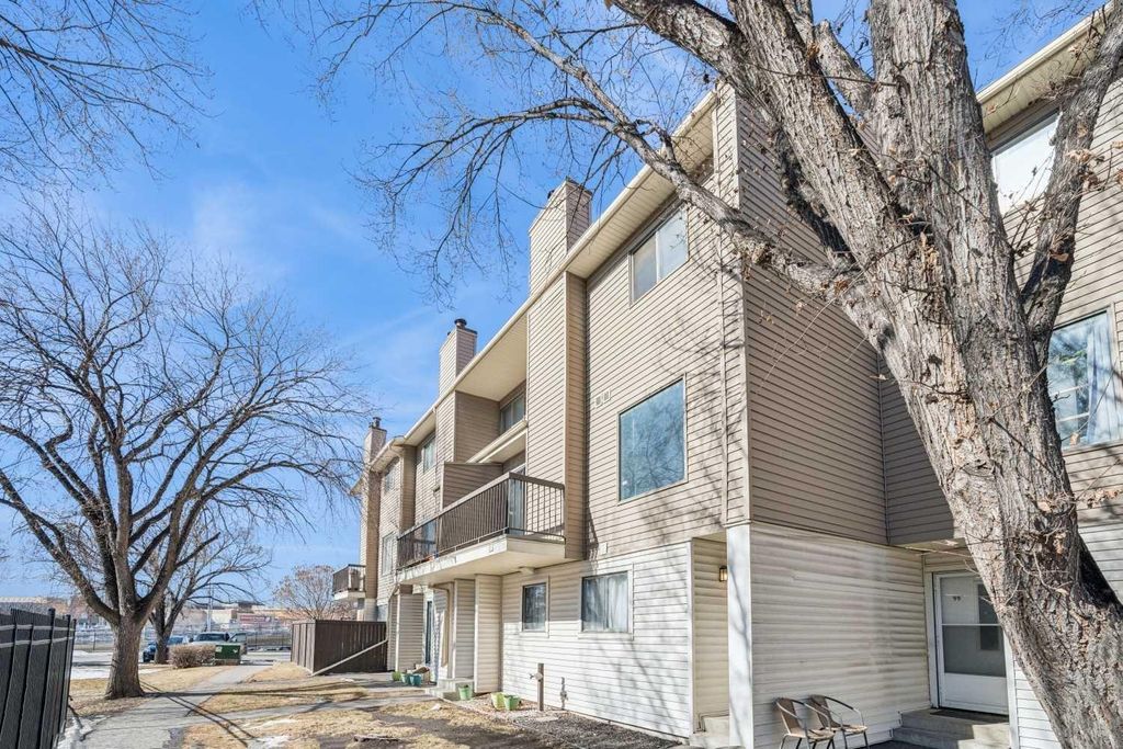 Photo of 2519 38 Street NE #98, Calgary, AB T1Y 4W8 (MLS # A2291142)