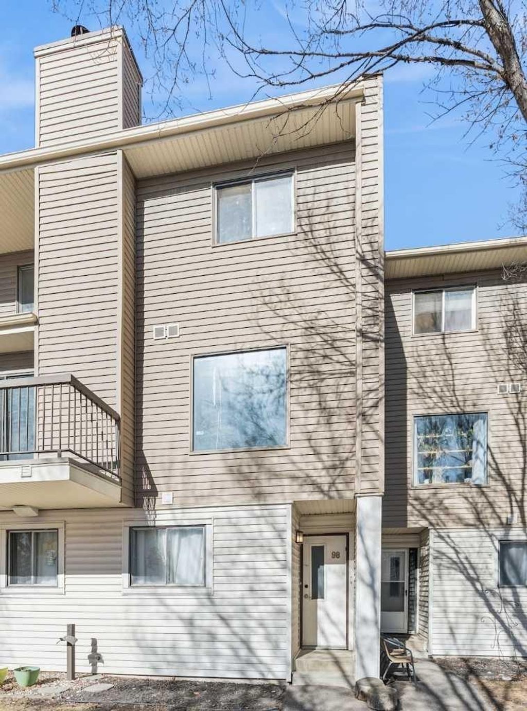 Photo of 2519 38 Street NE #98, Calgary, AB T1Y 4W8 (MLS # A2291142)