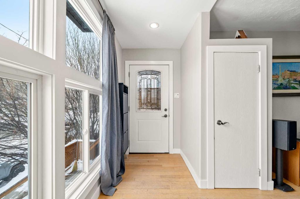 Photo of 2714 17 Street SW, Calgary, AB T2T 4N3 (MLS # A2287621)