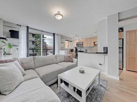 Photo of 1715 13 Street SW #10, Calgary, AB T2T 3P5 (MLS # A2320740)