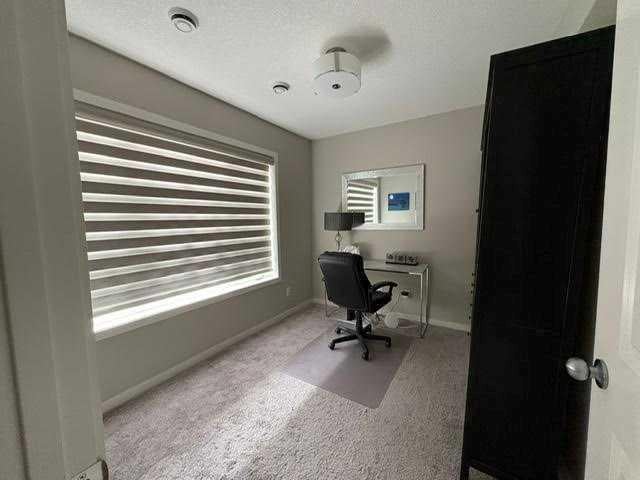 202 EVANSRIDGE Park NW