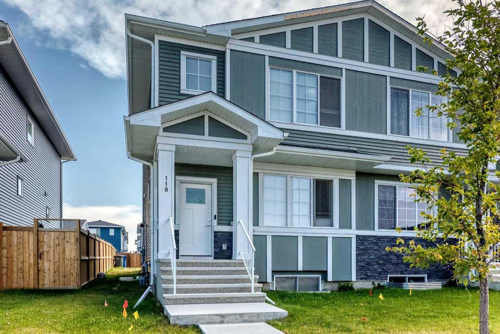 Photo of 118 Chelsea Mews, Chestermere, AB T1X 2T1 (MLS # A2337789)