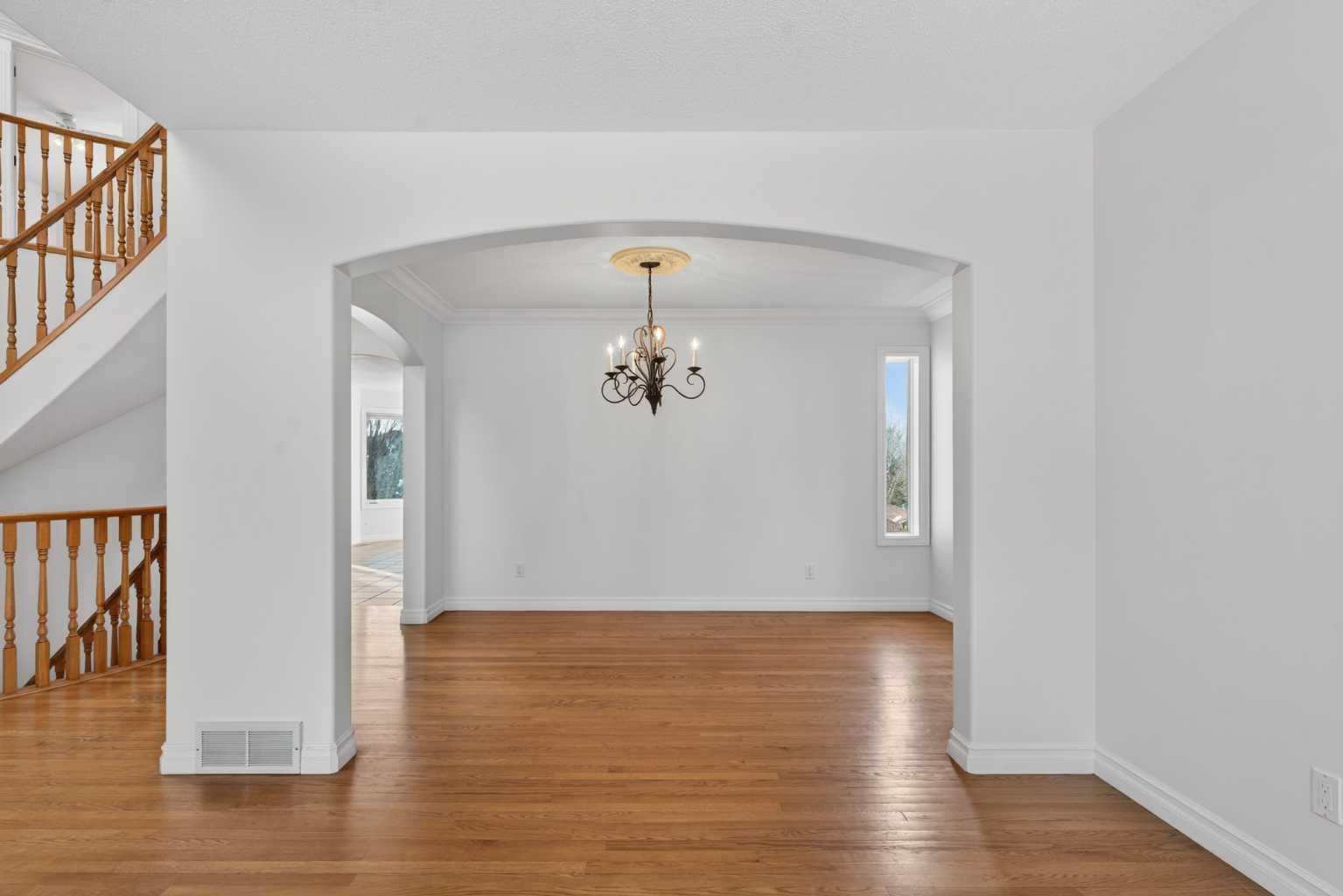 255 Hamptons Terrace NW