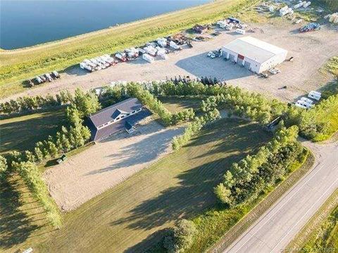 8 30 Street Sylvan Lake AB T4S 2P3