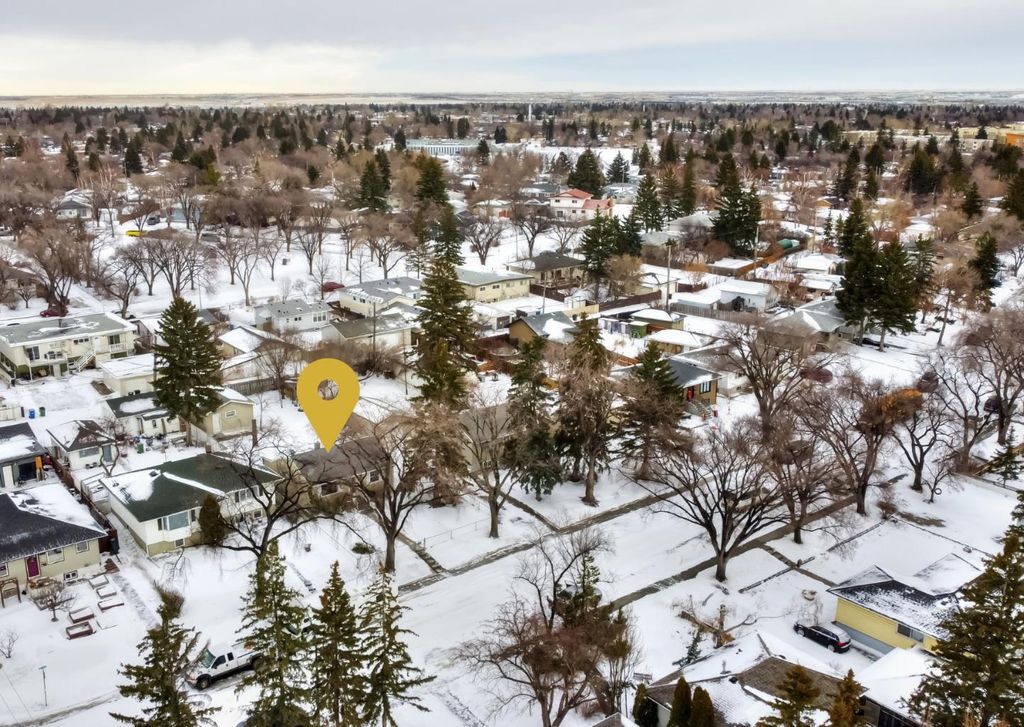 Photo of 2010 27 Street SE, Calgary, AB T2B 0P7 (MLS # A2275738)