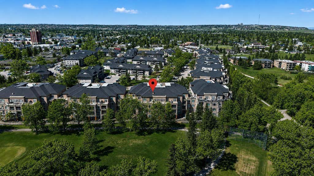 Photo of 14 Hemlock Crescent SW #7305, Calgary, AB T3C 2Z1 (MLS # A2339128)