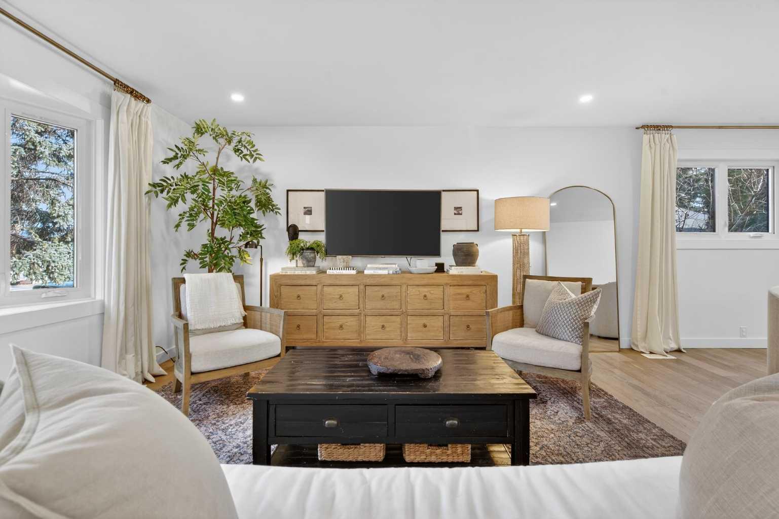 407 Brookmere Crescent SW