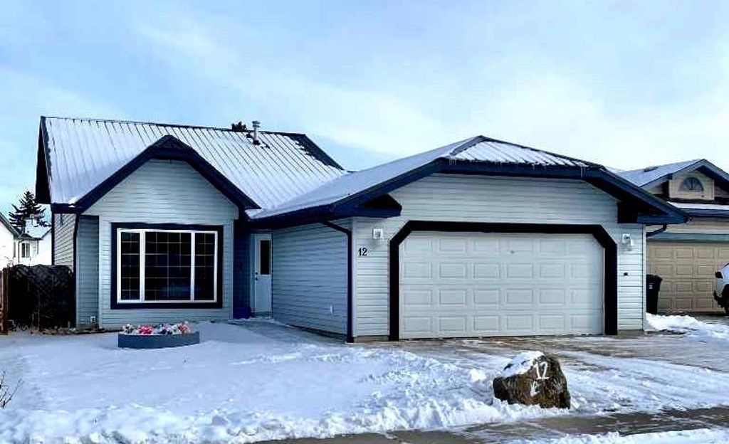 Photo of 12 Pleasant Park Place W, Brooks, AB T1R 1N3 (MLS # A2280041)