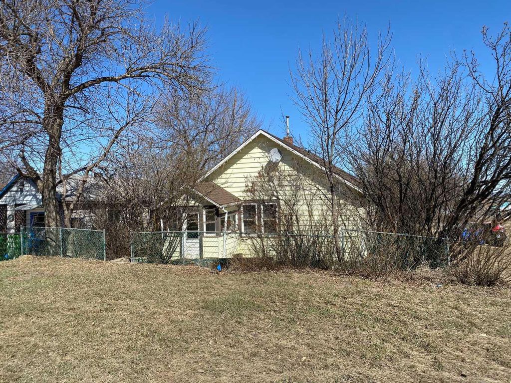 Photo of 4901 46 Avenue, Spirit River, AB T0H 3G0 (MLS # A2305808)