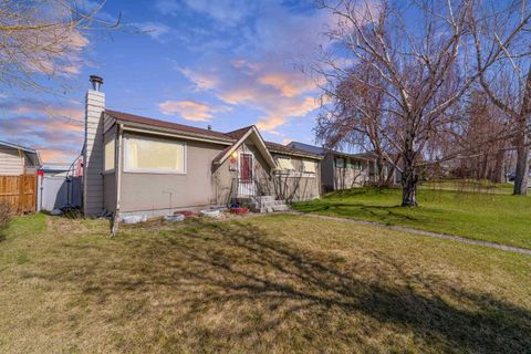 Photo of 48 Franklin Drive SE, Calgary, AB T2H 0T9 (MLS # A2312940)