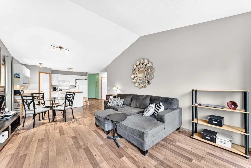 Photo of 22 Somervale Point SW, Calgary, AB T2Y 3K4 (MLS # A2342760)