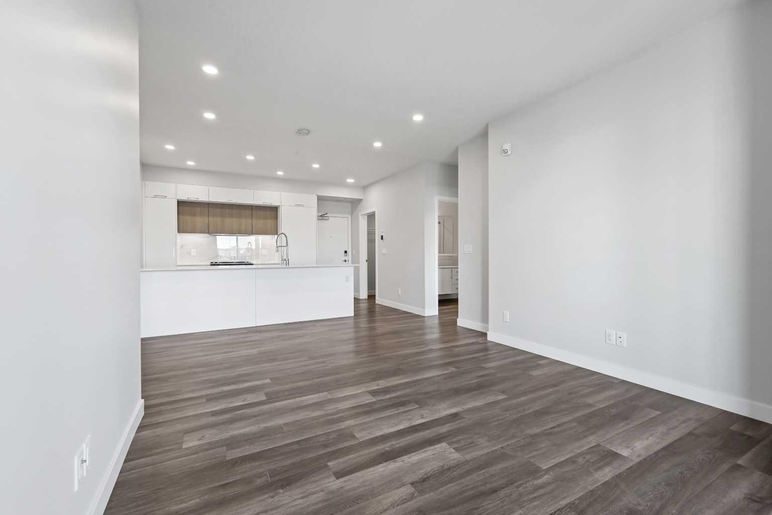 255 Les Jardins Park SE 317