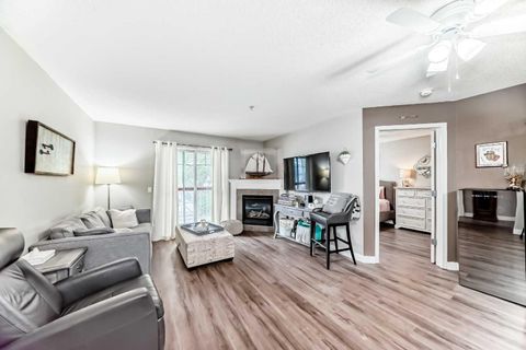 1811 34 Avenue SW 205 Calgary AB T2T 2B9