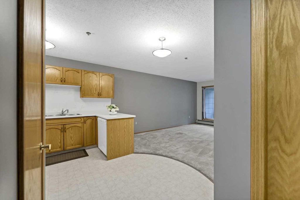 Photo of 22 Park Meadows Drive SE #107, Medicine Hat, AB T1B 4E8 (MLS # A2325119)