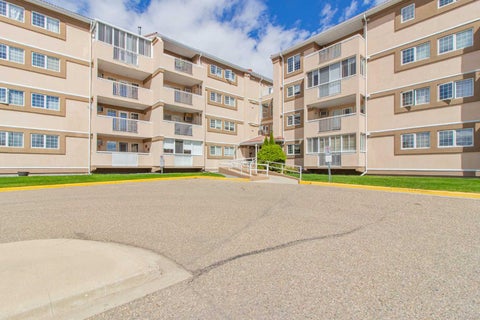 Photo of 22 Park Meadows Drive SE #107, Medicine Hat, AB T1B 4E8 (MLS # A2325119)