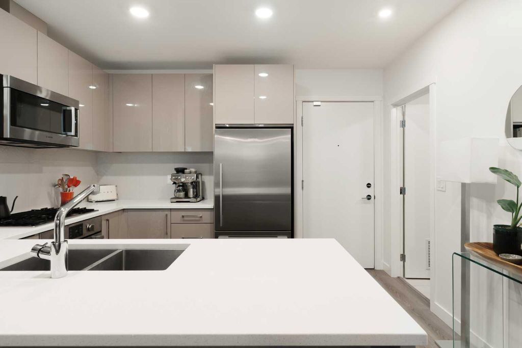 Photo of 301 10 Street NW #307, Calgary, AB T2N 1V8 (MLS # A2293591)