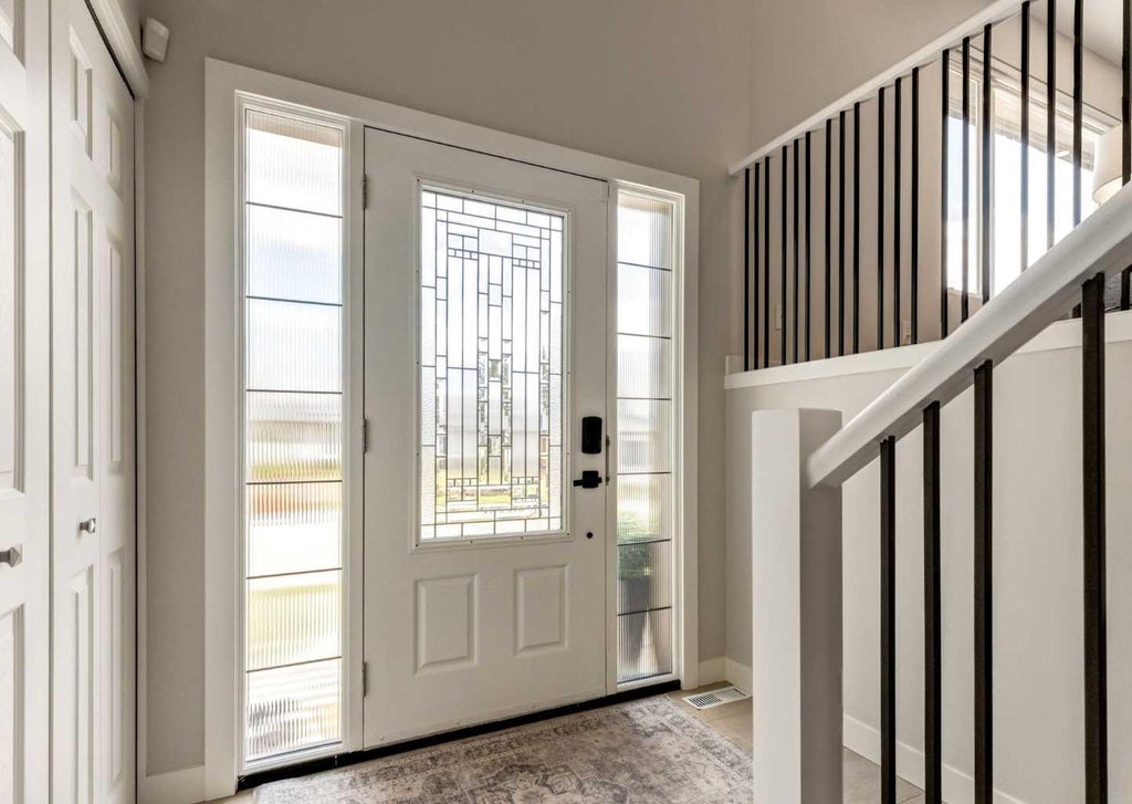 Photo of 176 Mapleburn Drive SE, Calgary, AB T2J 1Y6 (MLS # A2351129)