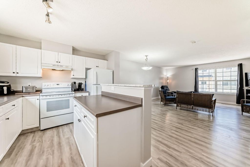Photo of 252 Prestwick Acres Lane SE, Calgary, AB T2Z 3Y2 (MLS # A2299157)