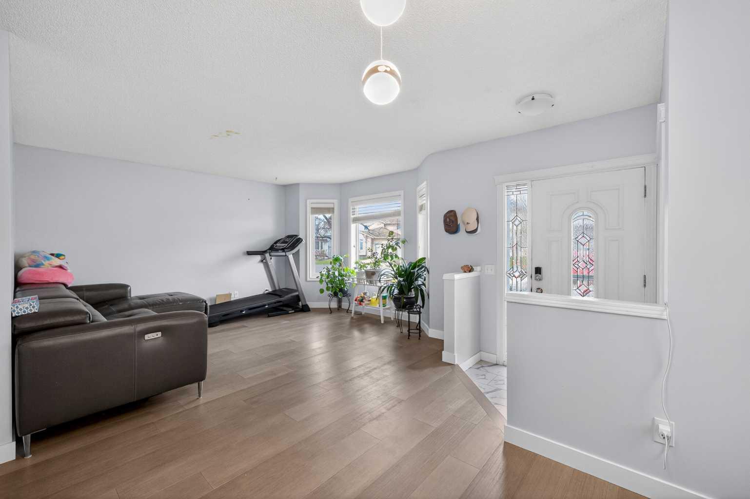 35 Erin Green Place SE