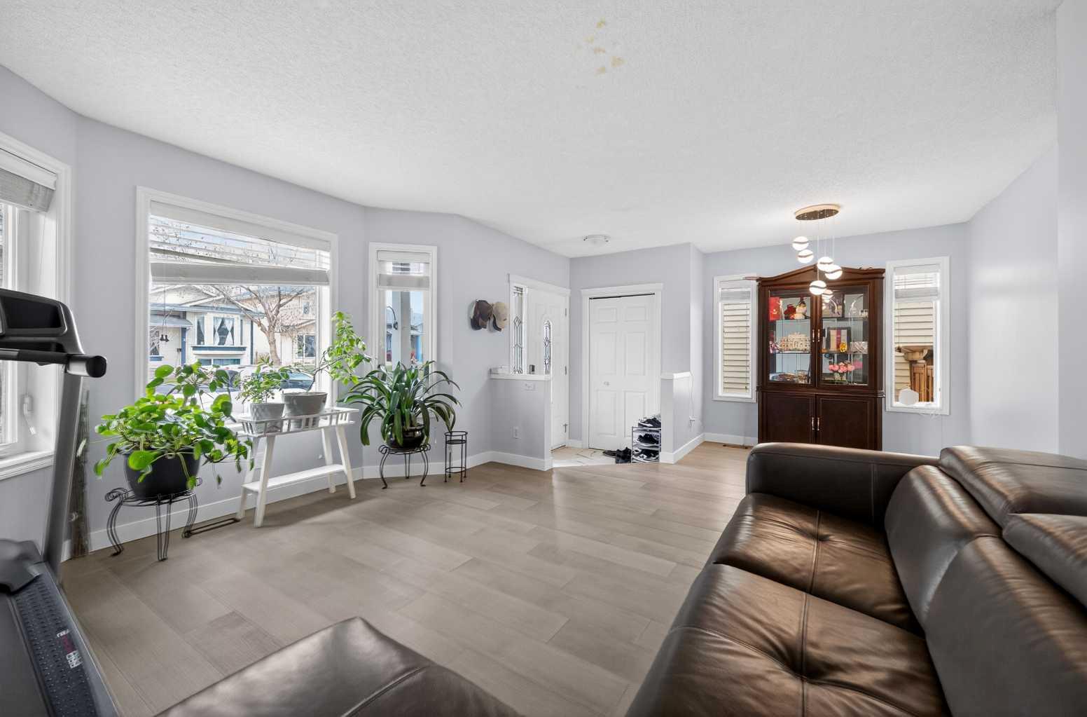 35 Erin Green Place SE