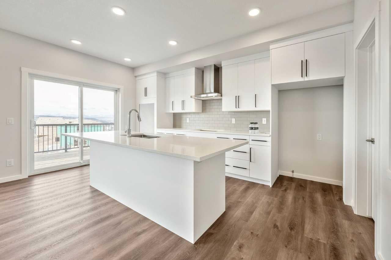 28 Heritage Link