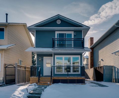 17 Mckernan Road SE Calgary AB T2Z 1S7
