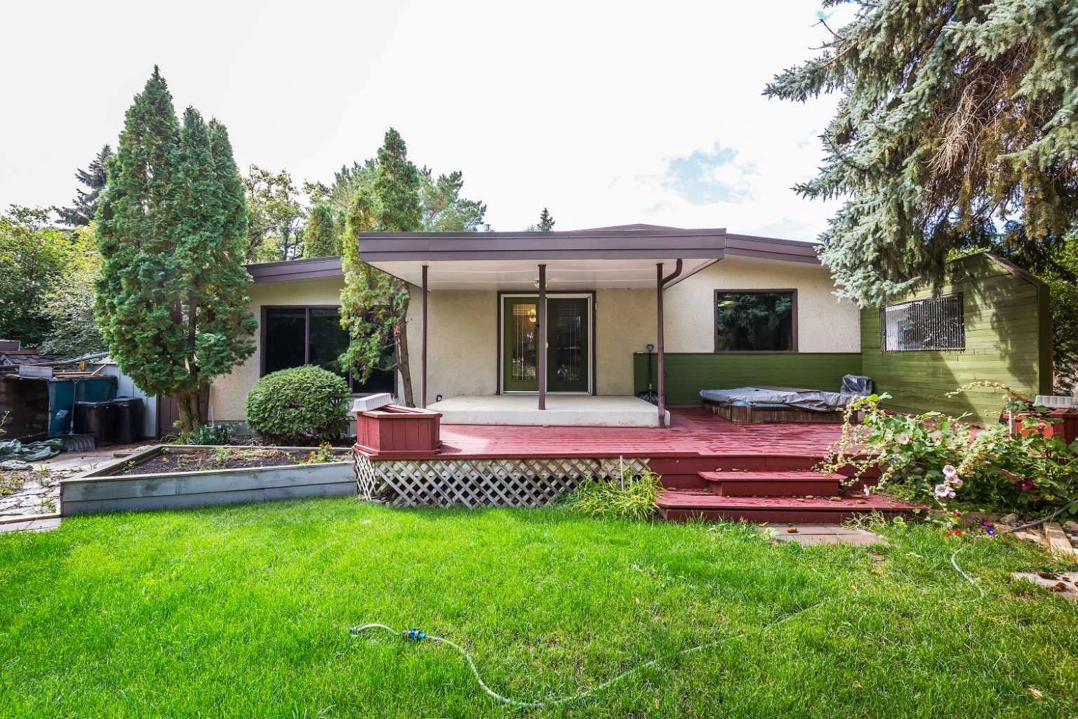 317 Laval Boulevard W