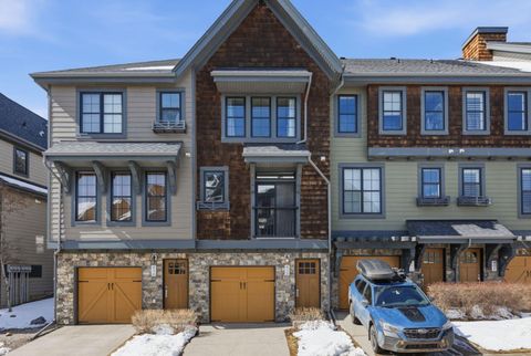 Photo of 412 Ascot Circle SW, Calgary, AB T3H 0X3 (MLS # A2299304)