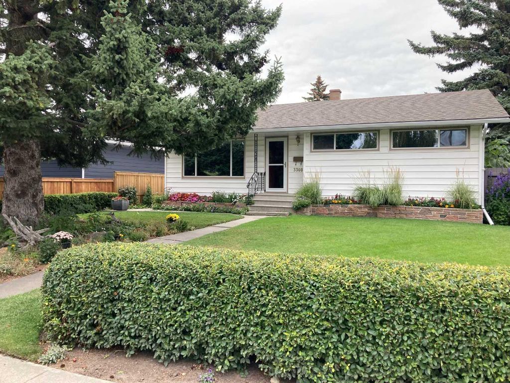 Photo of 3308 46 Street SW, Calgary, AB T3E 3W8 (MLS # A2292749)