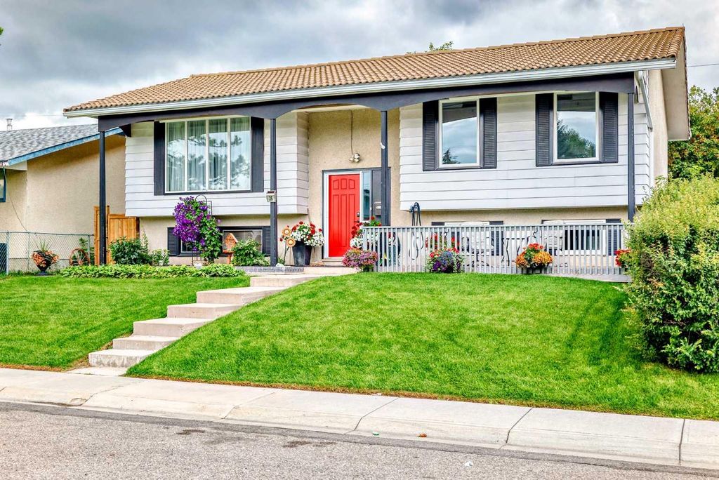 Photo of 35 Pensville Road SE, Calgary, AB T2A 4K3 (MLS # A2245459)