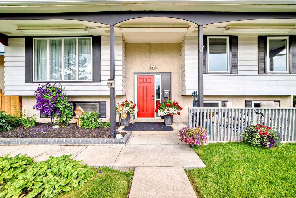 Photo of 35 Pensville Road SE, Calgary, AB T2A 4K3 (MLS # A2245459)