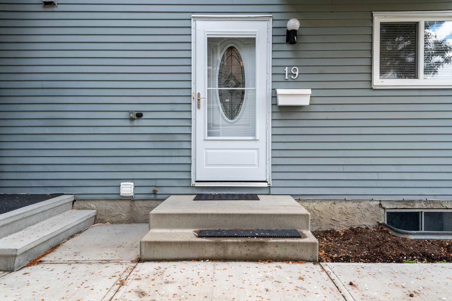 4403 Riverbend Road 19